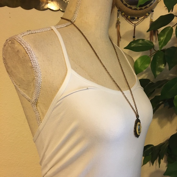 Brass tone Made in Pisa pendant on chain necklace - Picture 4 of 9